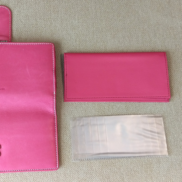 Wallet and checkbook. New never used. - Picture 4 of 8
